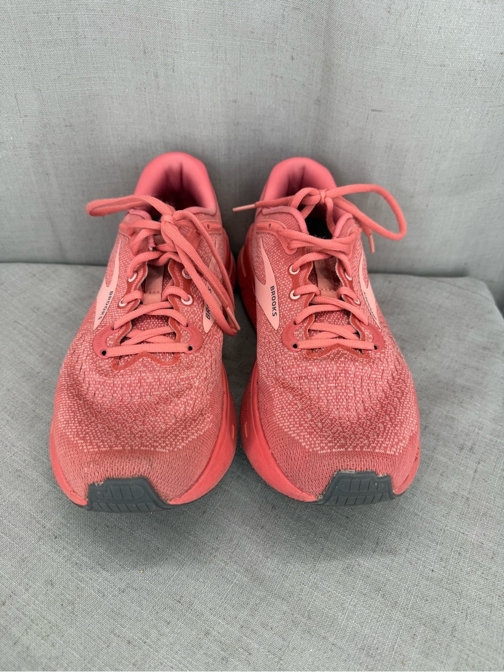 Brooks Women's Ghost Max running shoes in the "Faded Rose/Rosette Sz 10B - Picture 8 of 10